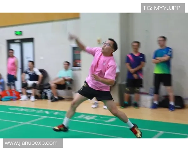 全国锦标赛回顾:广州羽毛球队展现卓越团队协作精神与实力 全国锦标赛回顾:广州羽毛球队展现卓越团队协作精神与实力