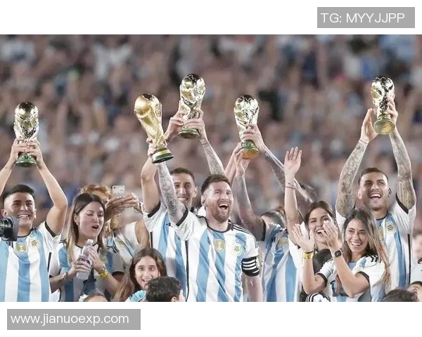 乌克兰籍足球明星的辉煌历程与对国家的深厚情感 乌克兰籍足球明星的辉煌历程与对国家的深厚情感