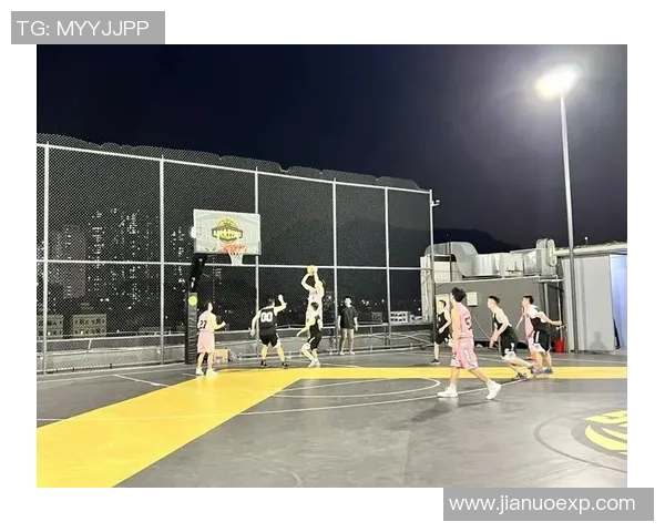 赛后分析:深圳篮球队与广州篮球队的速度对决与战术解析 赛后分析:深圳篮球队与广州篮球队的速度对决与战术解析